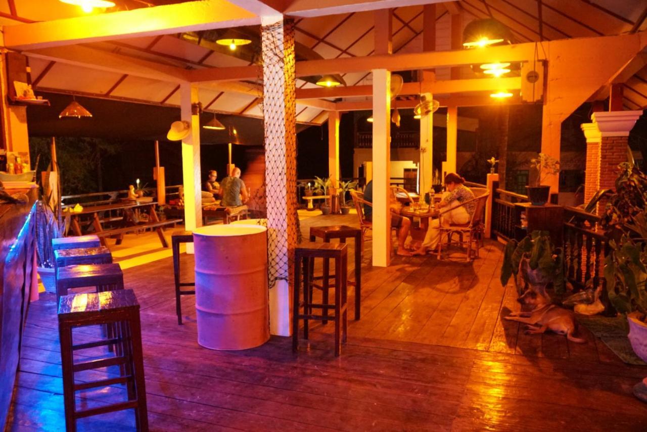 The Boathouse Hotel Ban Dondét Eksteriør billede